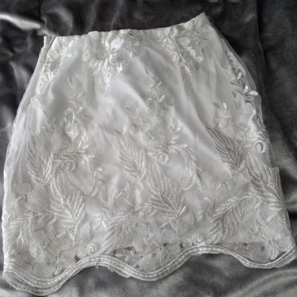 Sexy lace mini skirt